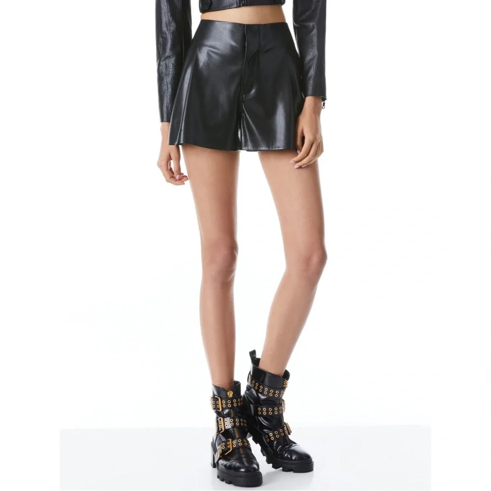 Alice + Olivia NWT Steffie Vegan Leather Shorts - Size 14 - Picture 3 of 16